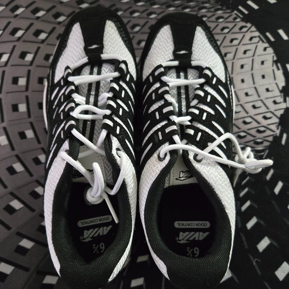 Avia Sneakers Worn Once Excellent  Condition Size 6.5 Beautiful!